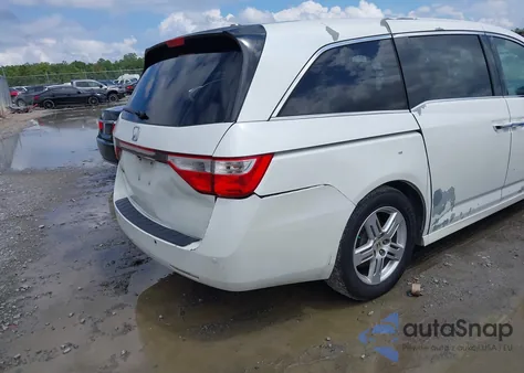 2013 Honda Odyssey Touring/Touring Elite from USA, damaged, VIN 5FNRL5H90DB028158